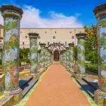 esterni del chiostro maiolicato