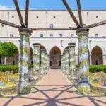 esterni del chiostro maiolicato