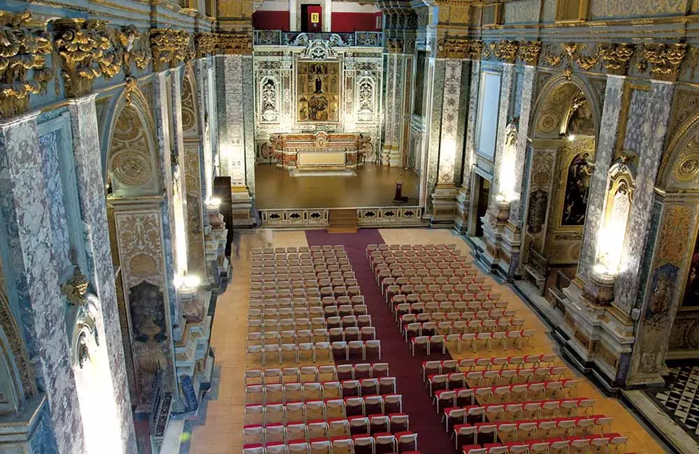 interno del complesso monumentale donnaregina