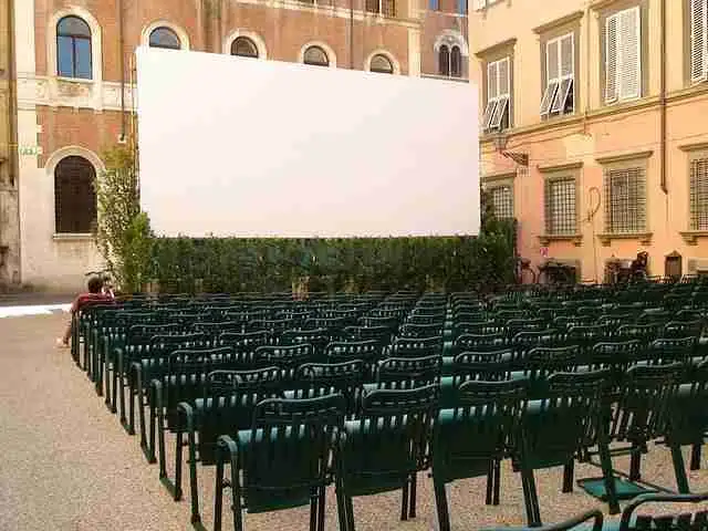 riapertura-cinema-musei-fiere-teatri-dal-26-aprile-2021