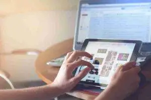tecnologia-touch-per-eventi-smart-working