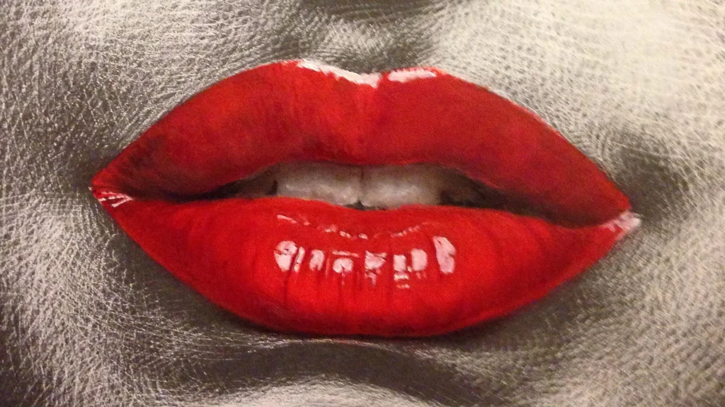 particolare di una bocca con rossetto rosso artista contemporanea italiana valeria corvino